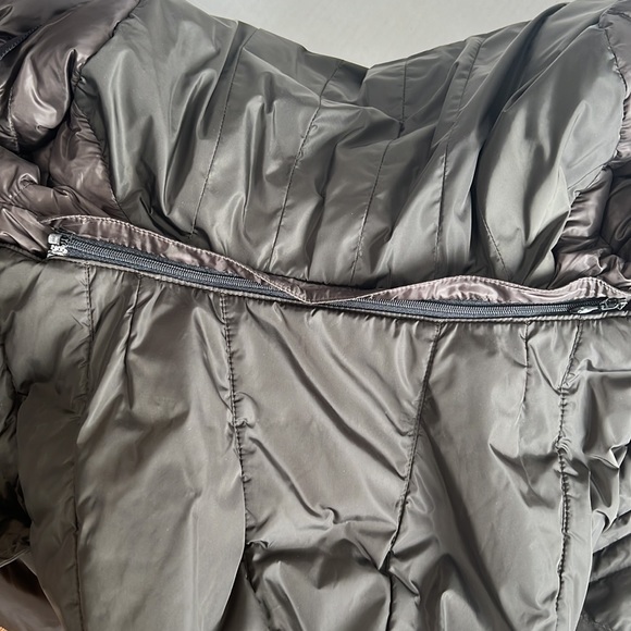 Moncler Drawstring-Back Puffer Jacket Olive Green “Chambly” Long Puffer Coat - Picture 11 of 16